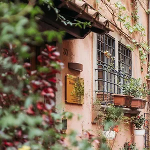 Domus Tiberina Rome